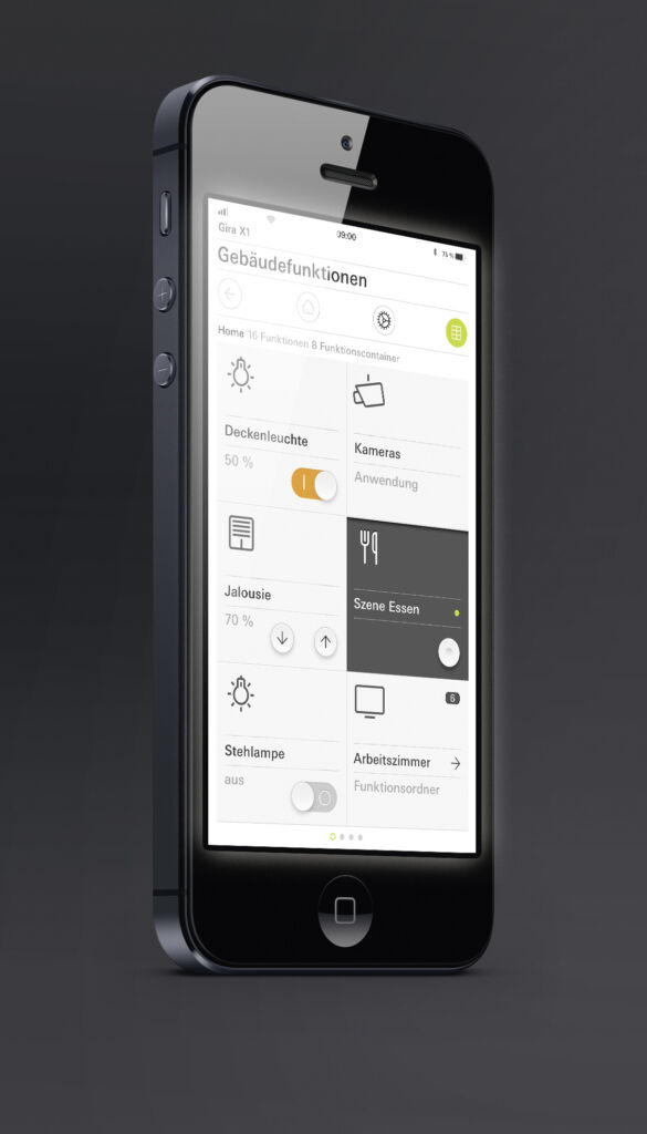 Alle Geb&auml;udefunktionen k&ouml;nnen auch mobil &uuml;ber die Gira X1 App am Smartphone oder Tablet bedient werden.