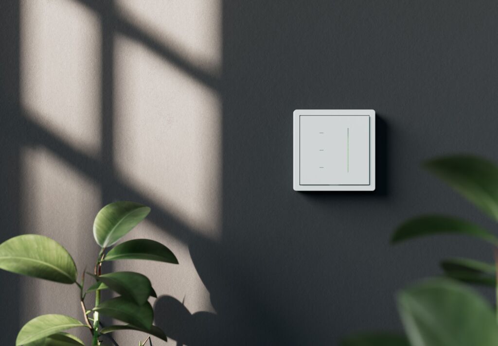 System 70 in Ausführung F100 mit System-3000-Touchaufsatz - Bild: Gira