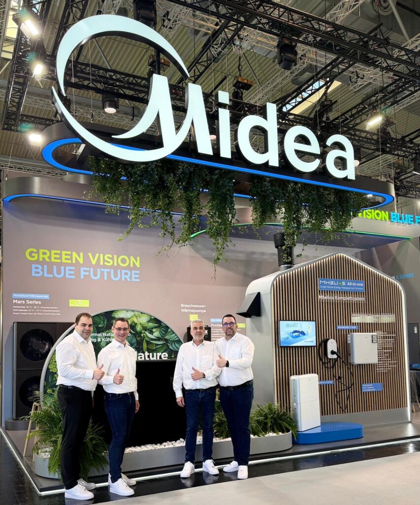 v. l. n r.: Florian Beck (ab 01.07.2026 Regional Sales Manager Süd, Österreich, Schweiz), Thorsten Erbes (ab 01.06.2026 Regional Sales Manager Nord-Ost), Oliver Sattler (ab 01.04.2026 Regional Sales Manager West) und Benjamin Ziecker, Head of HVAC Solutions.