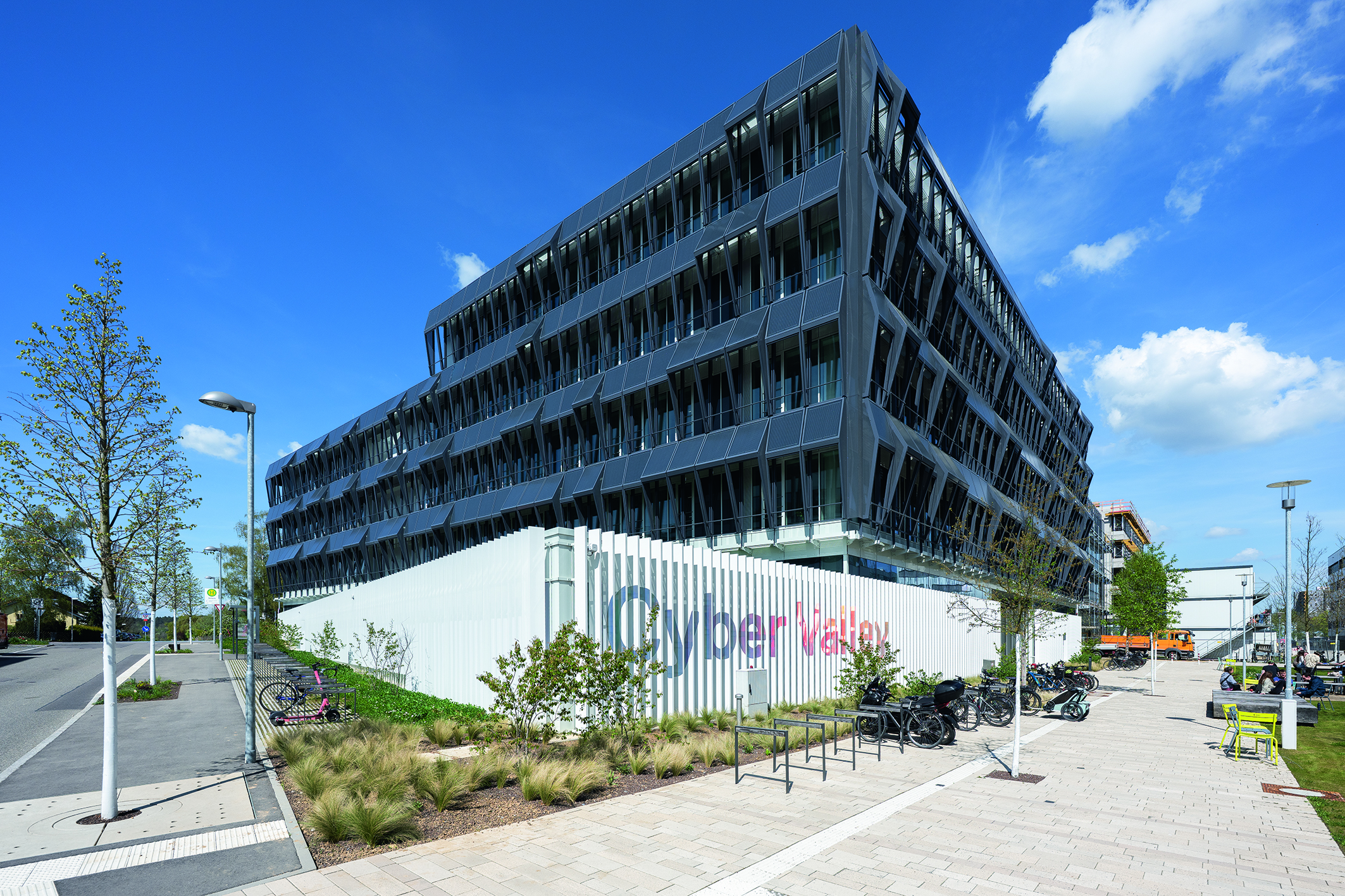 Der Neubau Cyber Valley I bietet Raum für interdisziplinäre Zusammenarbeit in künstlicher Intelligenz und verwandten Forschungsfeldern.