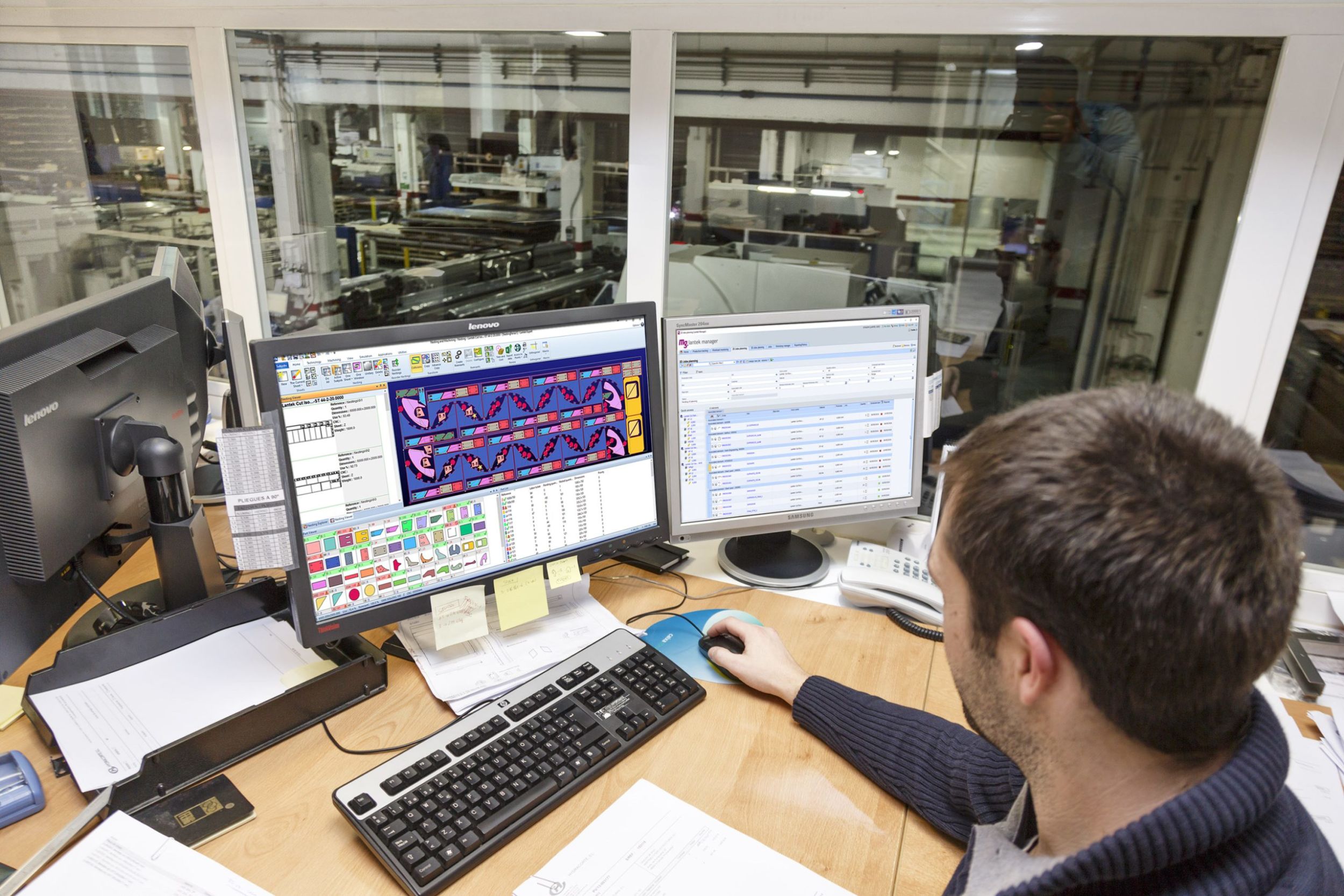 Über Schnittstellen binden die Experten vorhandene Softwarelösungen komfortabel in die neue Komplett-Umgebung ein.