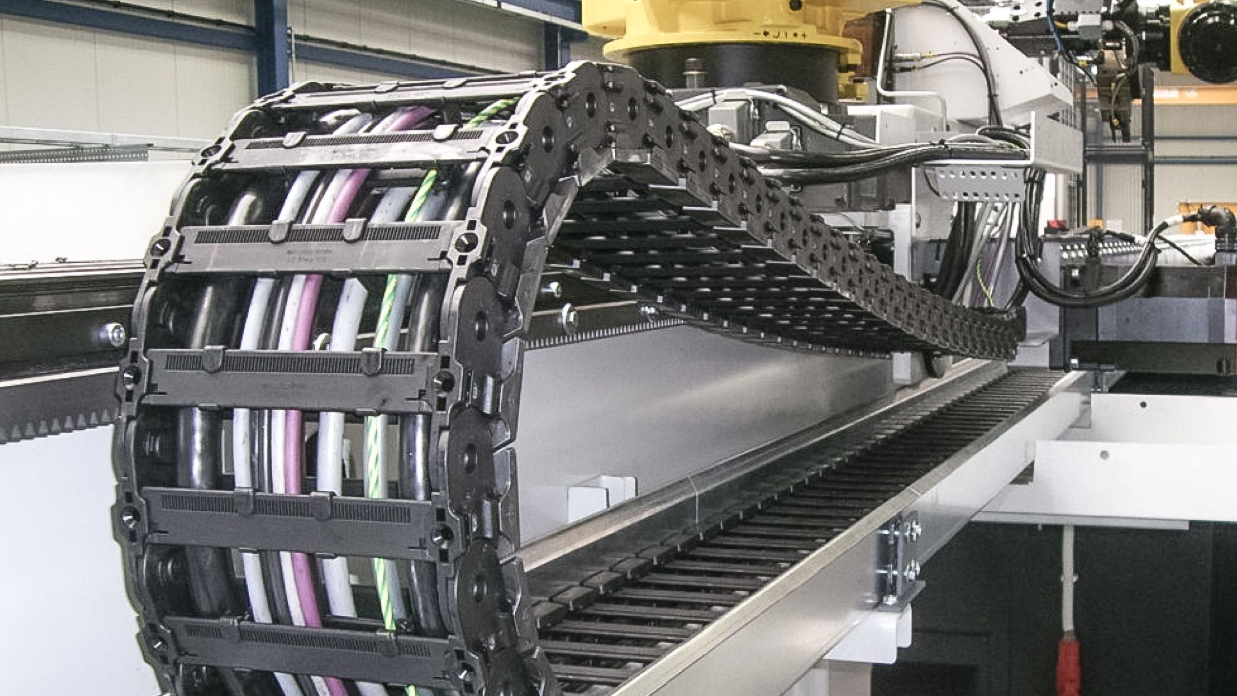 Spezialist für Verbindungstechnik auf dem Weg zum Systemanbieter