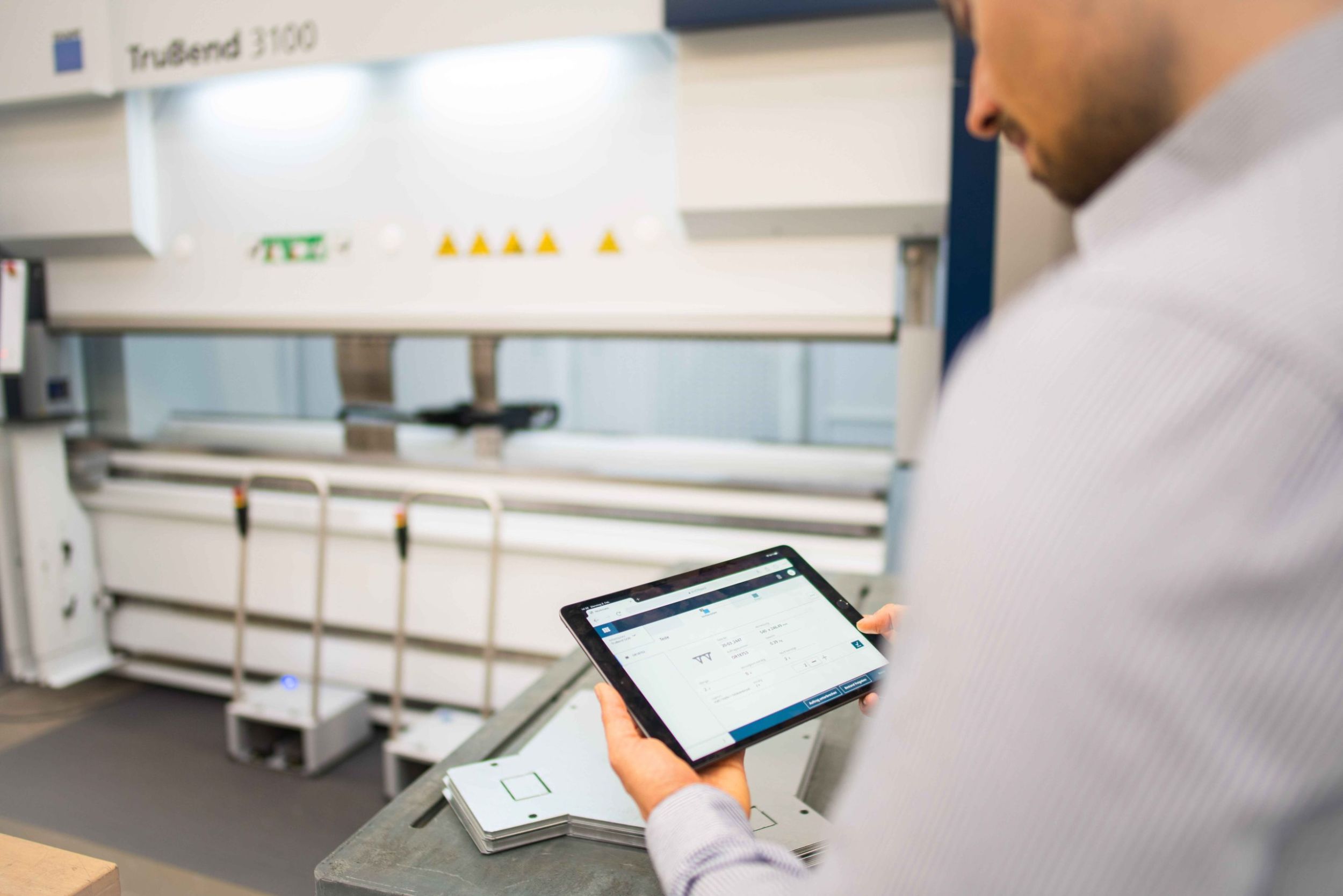 Materialfluss in der Fertigung vollständig automatisieren