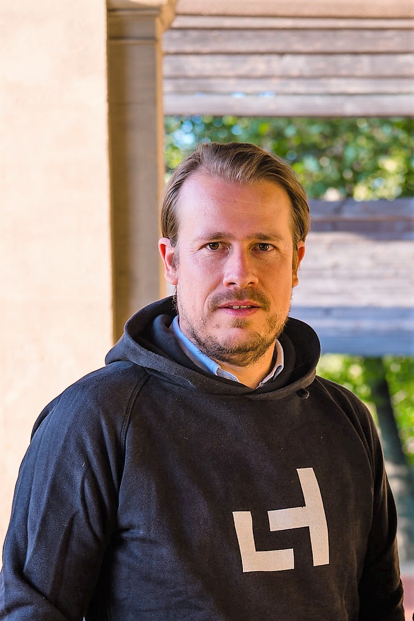 dima-Interview: Angebot der B2B-Plattform für Blechbearbeiter wächst "Wir expandieren immer erst dann weiter, wenn wir die aktuellen Aufgaben zu 100 Prozent abdecken." Christop Rößner, Geschäftsführer und Co-Gründer, Laserhub GmbH