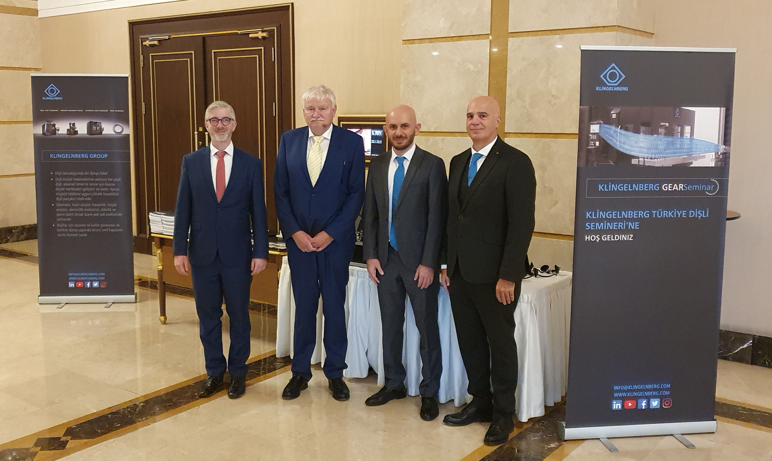 Gear Seminar in der T&uuml;rkei (v.l.): Dr. Christof Gorgels, Dr. Hartmuth M&uuml;ller, Baris Akyol (Klingelnberg Gruppe) und Volkan Cakmakci (PMS Makina)