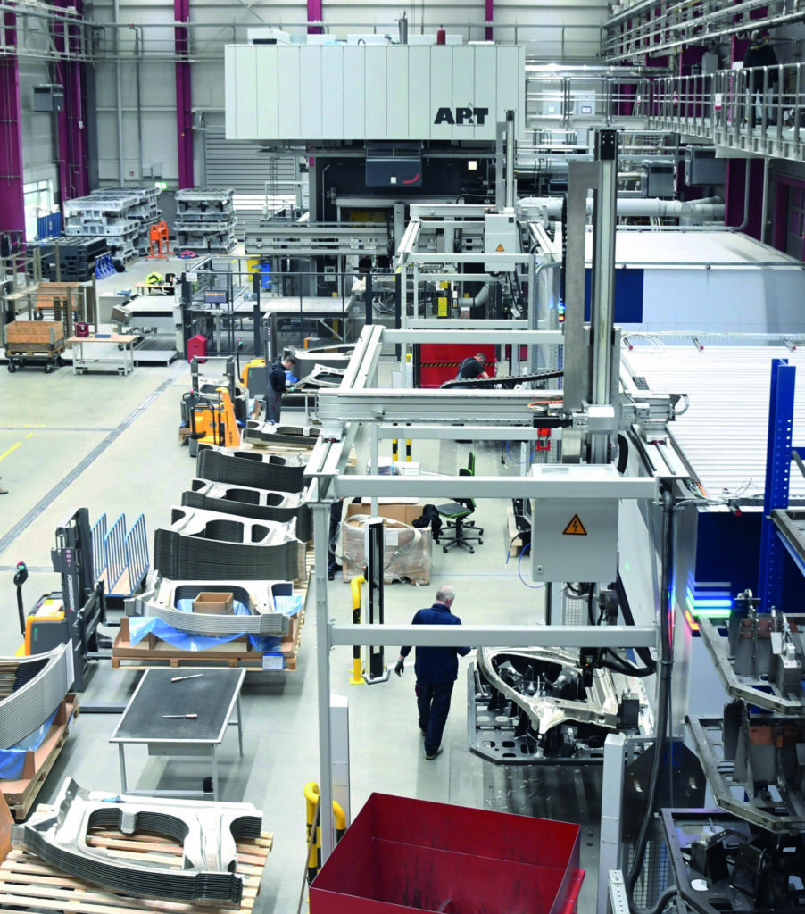 Die Fischer Group betreibt am Standort im badischen Achern-Fautenbach die weltweit erste Gro&szlig;serienlinie f&uuml;r Aluminium-Hotforming.