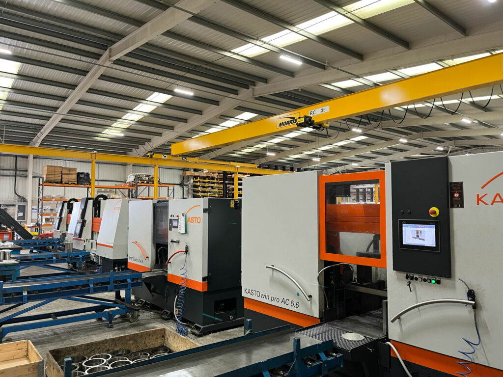 Metallfachh&auml;ndler Langley Alloys vertraut bei der Bearbeitung von schwer zu schneidenden Legierungen auf Bands&auml;gen von Kasto.