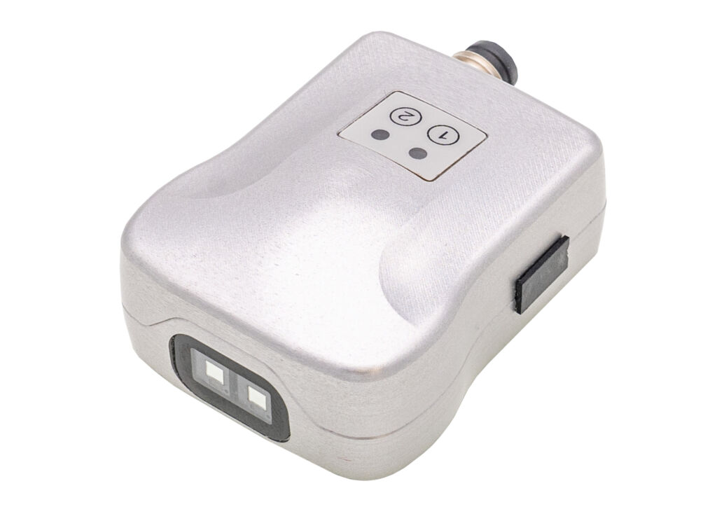 Berührungslose Weg- und Winkelmessung, Anzeige von Verfahrgeschwindigkeit
oder Verfahrweg, Nullpunkt oder Alarmausgang konfigurieren - Der optische Sensor VO330570
von IPF im Aluminiumgehäuse bietet enorm viel Einsatzflexibilität.