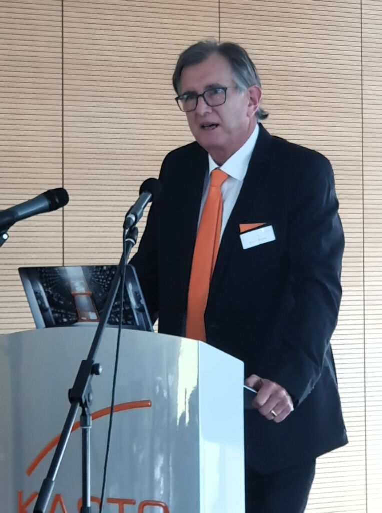 „Die Projekte werden tendenziell größer“, sagt Armin Stolzer, geschäftsführender Gesellschafter bei Kasto. „Dabei wird verstärkt in vollautomatische Lösungen investiert.“