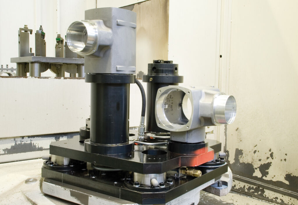 Die hydraulische Spanntechnik des Komplettanbieters aus Baden-W&uuml;rttemberg nimmt dem Bedienpersonal viel kraftraubende Arbeit ab und sorgt sowohl f&uuml;r ergonomisches als auch sicheres Arbeiten bei Zerspanungs-, Montage- und Schwei&szlig;operationen.