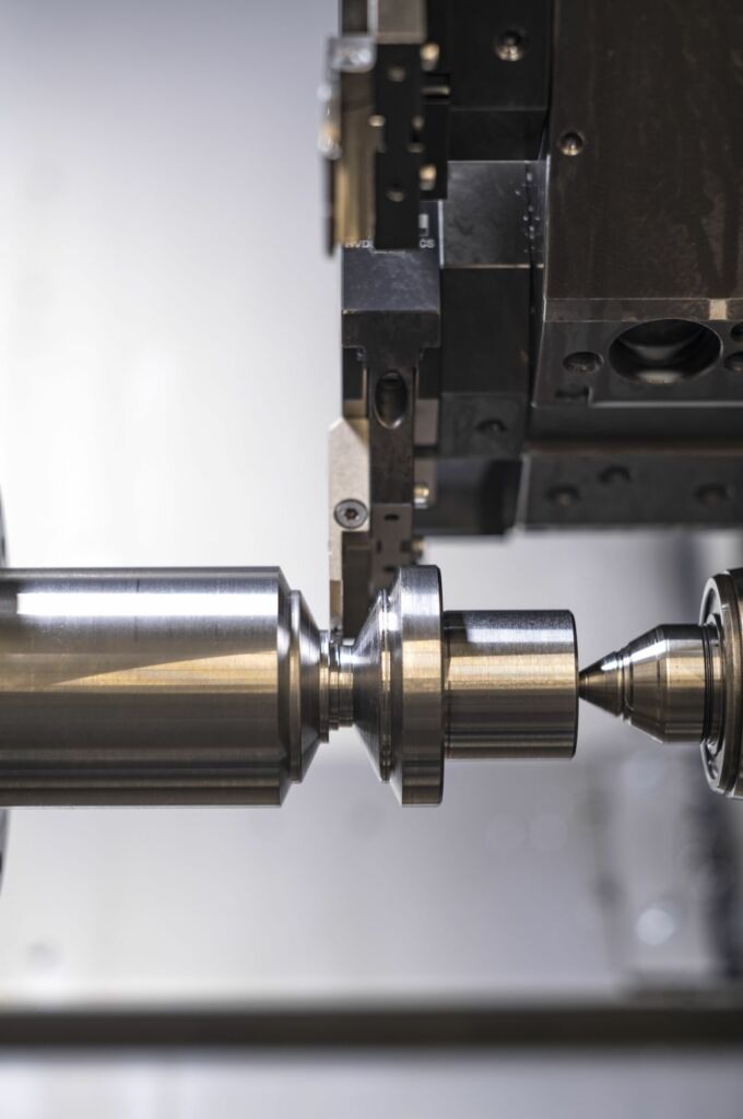 Zusammen mit vielen Modulen, Haltern und Klingen passt das SA-Abstechwerkzeug in zahlreichen Situationen bei Otto Beckert.