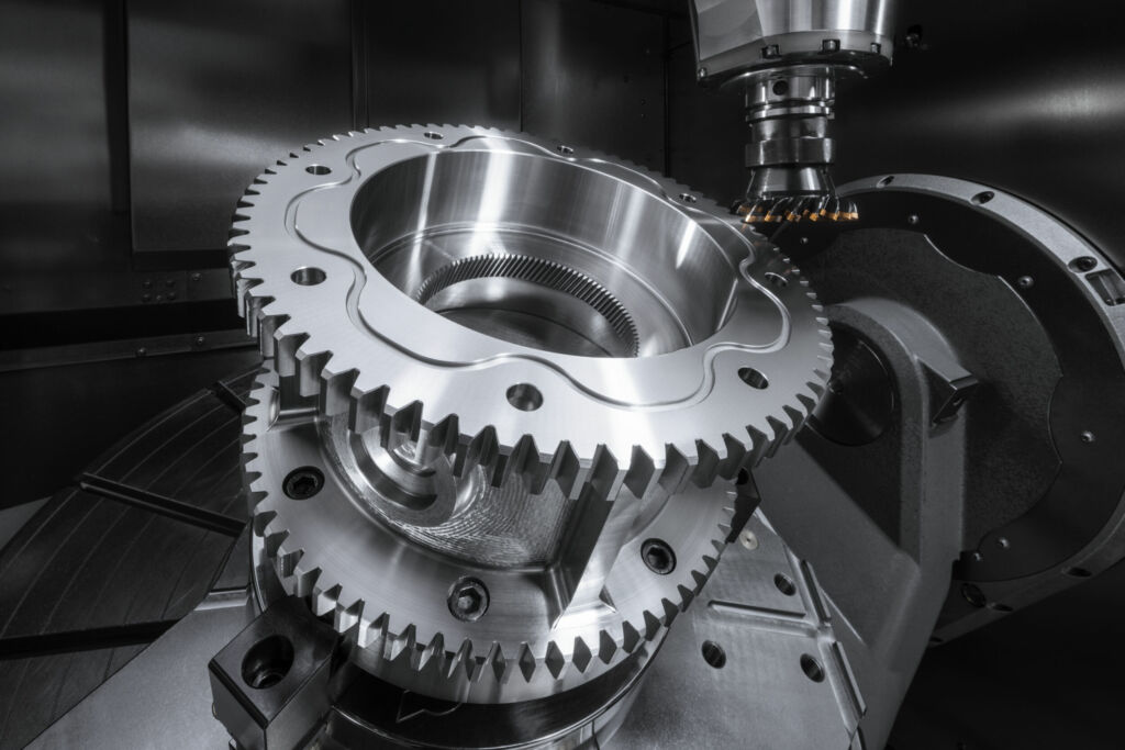 Zur Fertigung dieses beispielhaften Bauteils kommen insgesamt 13 verschiedene Technologien zur Anwendung, die anschaulich die Leistungsf&auml;higkeit der Hermle Produkte zeigen.