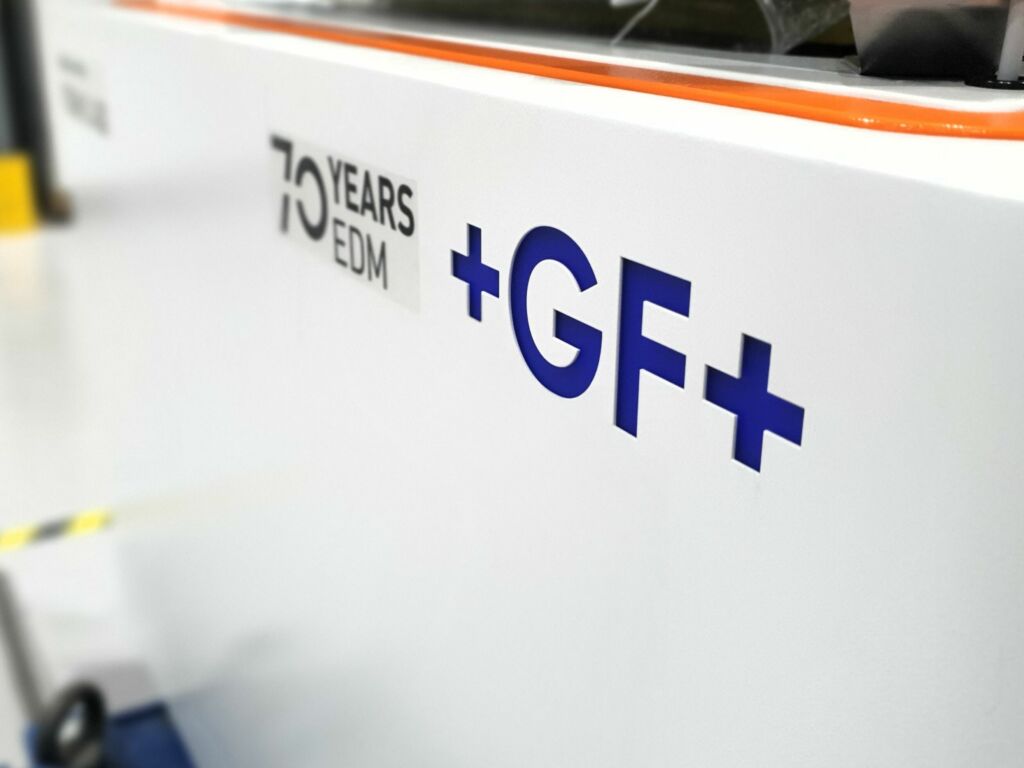 GF schreibt seit 70 Jahren EDM-Geschichte. Die Funkenerosion findet heute auch in modernen Highend-Technologien wie der Luft- und Raumfahrt, in der Medizintechnik oder im Werkzeug- und Formenbau ihre Anwendung. 