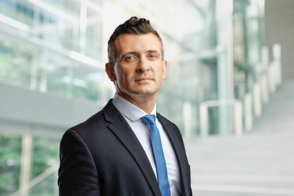 Er ist ab 1. Januar 2025 f&uuml;r den Standort Polen zust&auml;ndig: Dr. Piotr Tyczynski, der zuvor im Bereich Aerospace f&uuml;r Mapal t&auml;tig war.