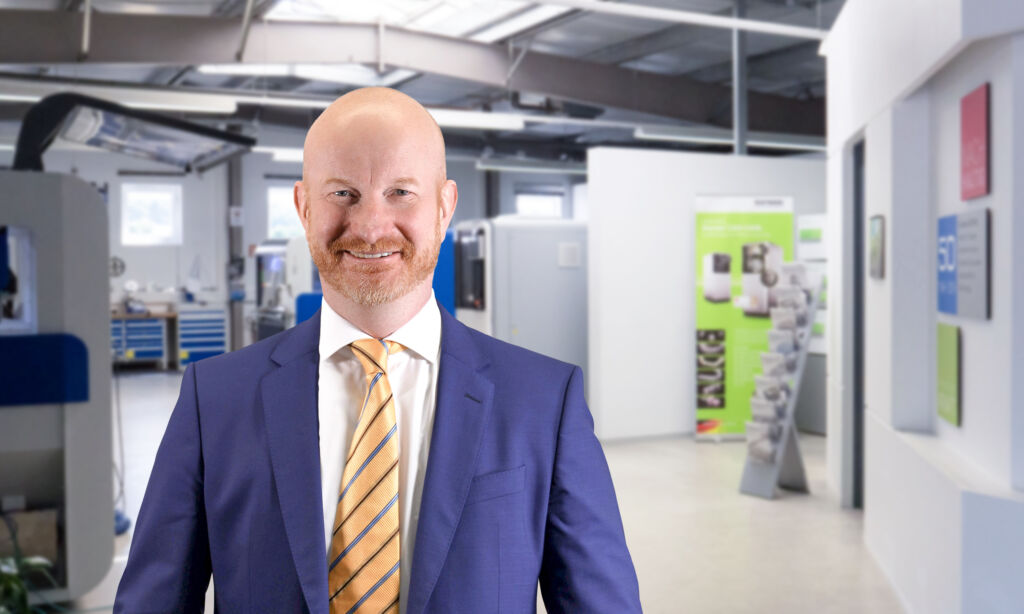 Michael Daniel agiert als Vorstandsvorsitzender bei Datron. Das s&uuml;dhessische Unternehmen ist L&ouml;sungsanbieter f&uuml;r industrielles Fr&auml;sen und Dosieren.