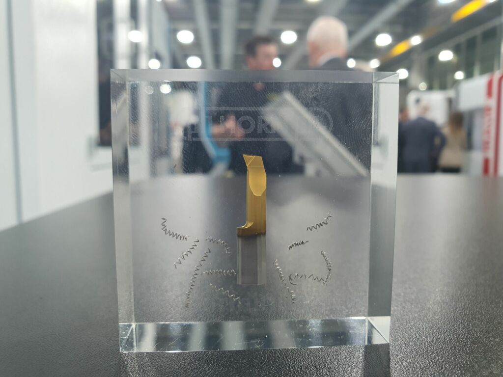 Der Supermini sorgt aufgrund der 
ausgezeichneten Spankontrolle mit kurzen 
Sp&auml;nen f&uuml;r optimierte Zerspanprozesse. 