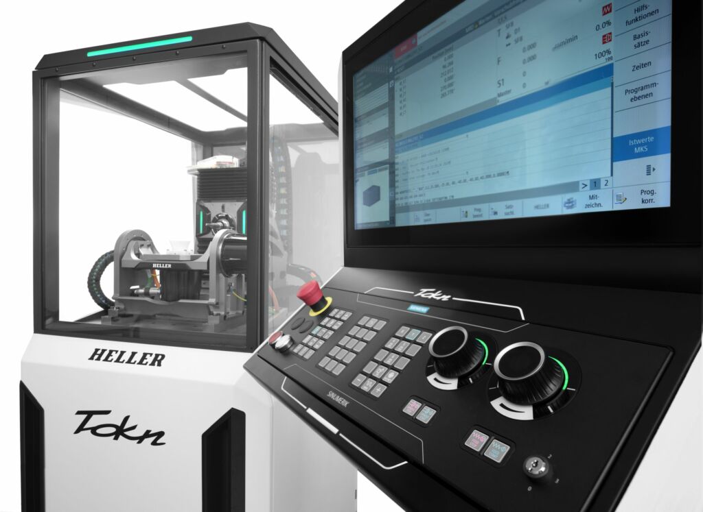 Das Ger&auml;t schlie&szlig;t die L&uuml;cke zwischen gedruckten Unterlagen f&uuml;r das Selbststudium, virtuellen Trainingskursen und der realen Produktionsserienmaschine. 