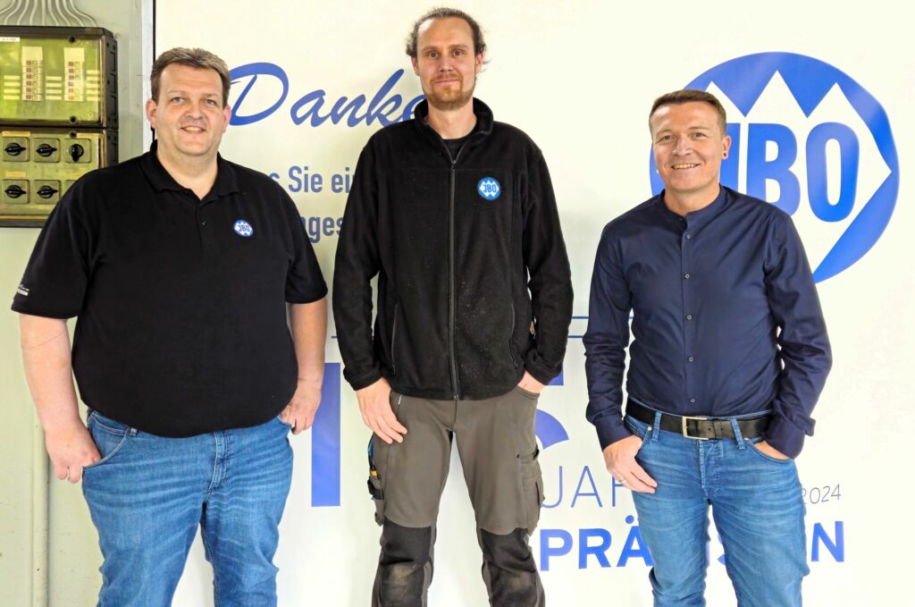 Die Messtaster von Blum sparen bei JBO viel Zeit und reduzieren den Ausschuss auf ein Mindestmaß. Markus Beisel, Thomas Fritsch und Erhard Strobel sind hochzufrieden mit den gefundenen Lösungen.