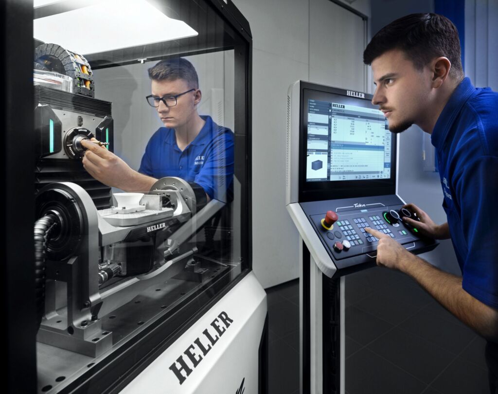 &sbquo;Passion for Production&lsquo;: Mit dem Tokn lassen sich sowohl die F&auml;higkeiten junger Ingenieure und Facharbeiter f&ouml;rdern als auch ihre Leidenschaft f&uuml;r die Produktionstechnologie entflammen. 
