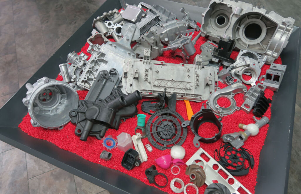 Das Produktionsprogramm von Apppex umfasst Formen f&uuml;r die Herstellung von Prototypen aus Aluminium-Druckguss oder aus Kunststoff-Spritzguss.