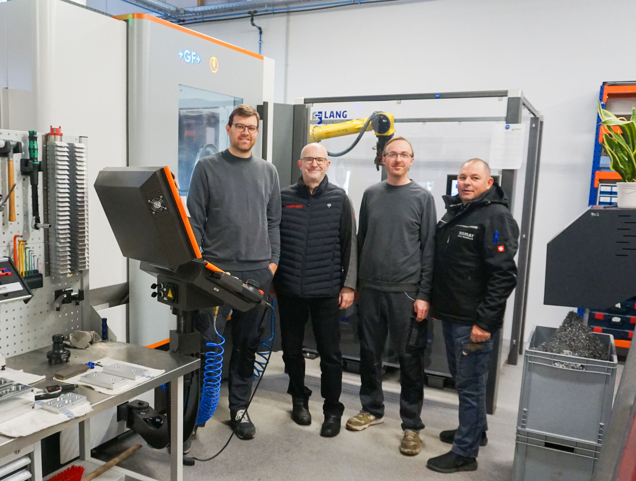 Martin Thiem (Thiem Individual Zerspanung), Steffen Waldenburger (Oelheld), Steffen Lohmeier (Thiem Individual Zerspanung) und Jens Ruddeck von Vomat (v.l.n.r.).