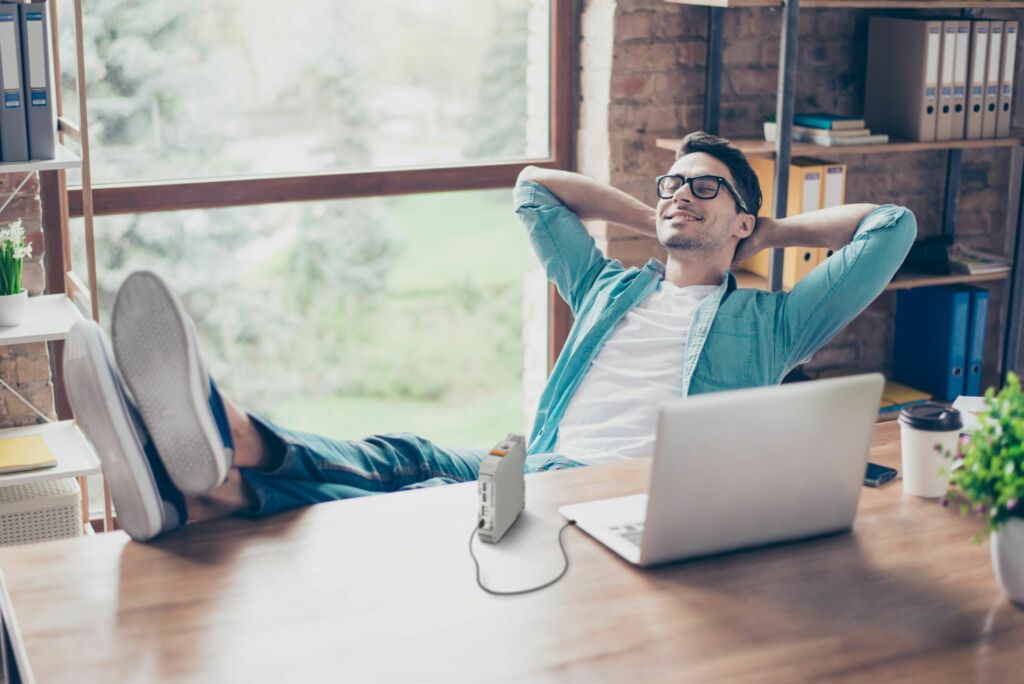 Besonders komfortabel: Der Techniker kann den ECM-Strom-Messumformer einfach und schnell konfigurieren.