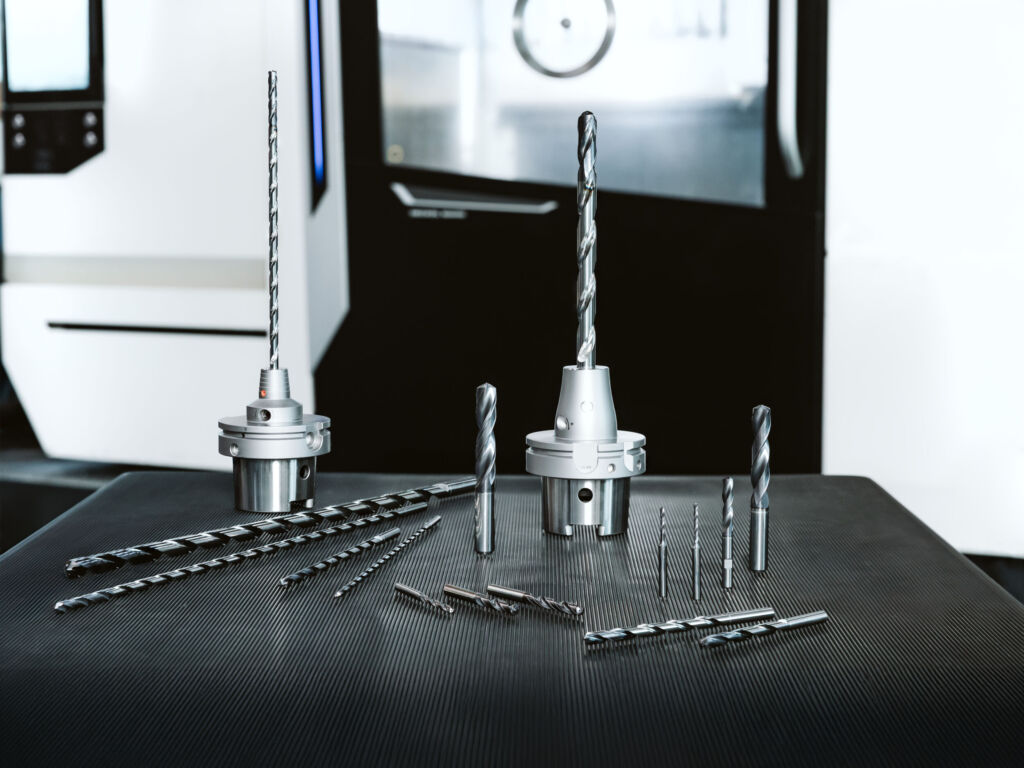 Nachhaltigkeit fest im Blick: Durch innovative Verfahren und Recyclingprozesse generiert Ceratizit wiederaufbereitetes Hartmetall und stellt daraus Werkzeuge mit geringem Product Carbon Footprint her. Neu im Portfolio sind beispielsweise die Bohrer aus der WTX-Uni-Serie. 