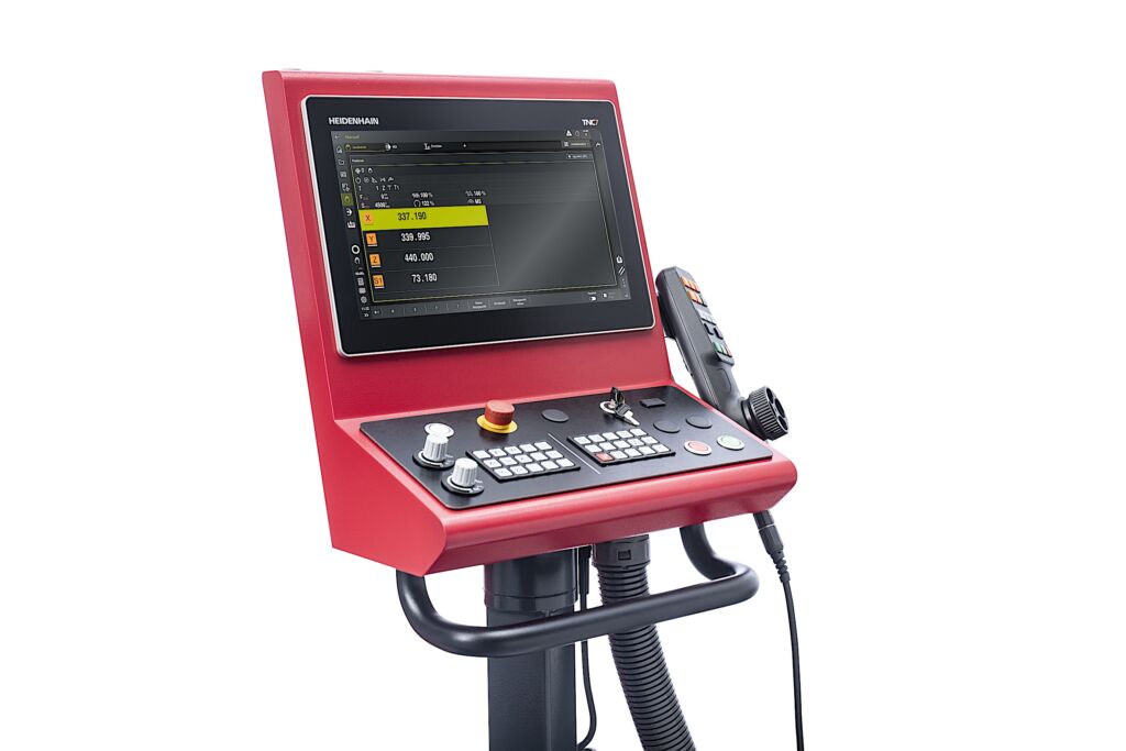 Mit der Heidenhain TNC7 go werden analoge konventionelle Kunzmann-Fr&auml;smaschinen digital. Die neuen Modelle lassen sich &uuml;ber einen 16&ldquo;-Touchscreen bedienen. 