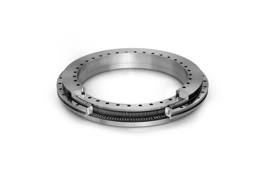 Innovativ: Rundachslager YRTA speziell f&uuml;r die Automation in der Peripherie von Werkzeugmaschinen, Rundachslager YRTCG mit integrierter Getriebeverzahnung und die neue Profilschienenf&uuml;hrung KLLT in X-Anordnung von Schaeffler
