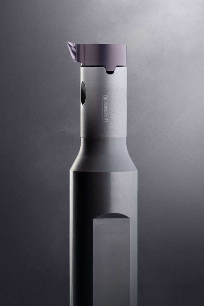 Horn pr&auml;sentiert auf der EMO vom 22. bis zum 26. September 2025 zahlreiche Neuheiten, darunter auch das System Mini mit gesinterter Spanformgeometrie.
