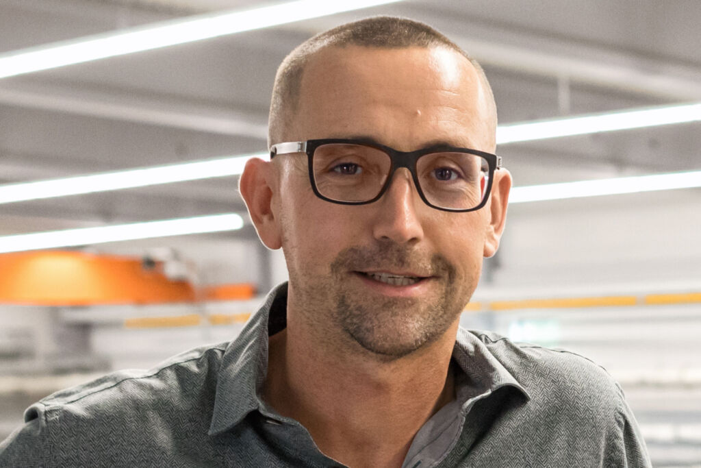 Gesch&auml;ftsf&uuml;hrender Gesellschafter und Vertriebsleiter Christian Stumpf: "Wir haben uns auf die Herstellung von Zeichnungsteilen mit Genauigkeiten bis herab zu 0,5&micro;m spezialisiert."