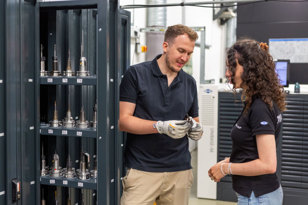 Die kontinuierliche Optimierung des Zerspanungsprozesses und des gesamten Werkzeugkreislaufs von der Beschaffung &uuml;ber die Lagerung und Voreinstellung bis zur Wiederaufbereitung stehen im Zentrum des ganzheitlichen Ansatzes, den Mapal bei seinen Toolmanage