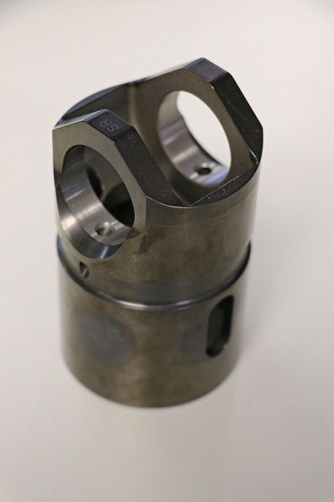 Werkst&uuml;ckbeispiel 'Tapped Body', gefertigt auf einer Index C200.