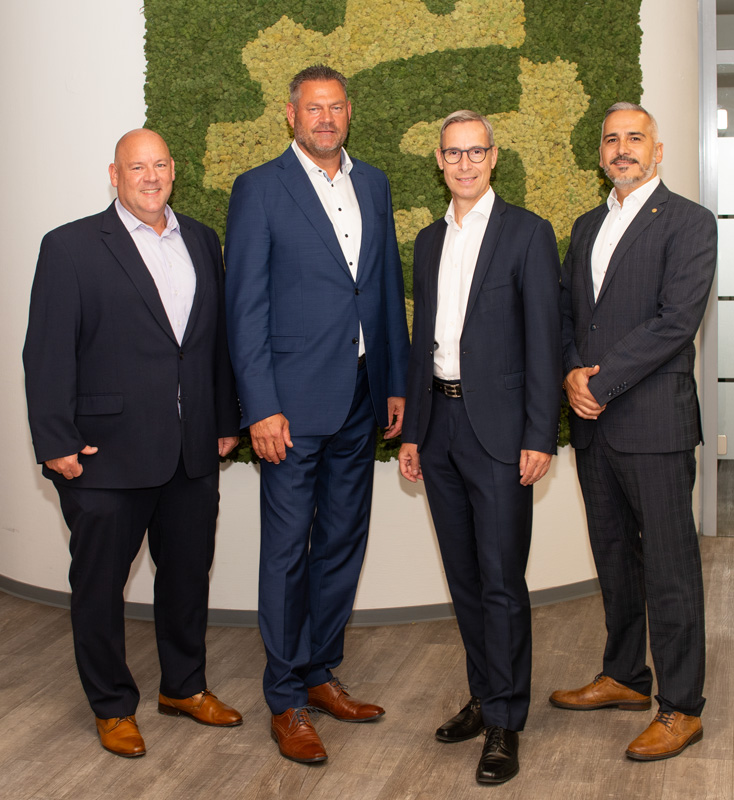 Händler und Hersteller als Partner (v.l.): Torge Franke (Leiter Einkauf Sartorius Werkzeuge), Michael Worth (Head of Distribution D.A.CH Mahr), Heiko Kern (Vice President Global Product Management & Global Distribution Mahr) und Özcan Esen (Geschäftsführung Sartorius Werkzeuge).