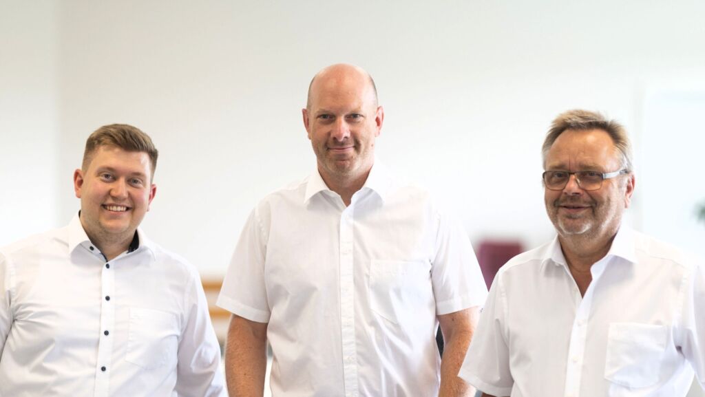 Bis Ende 2025 bei Vapic noch gemeinsam an der Führungsspitze (v.l.): Samuel Wolf, Jonas Keppler und Firmengründer Reiner Wolf.