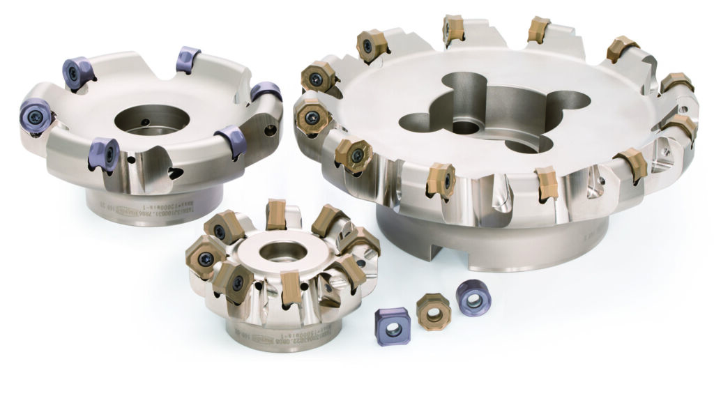 Der DoTriple-Mill von Tungaloy ist ein echtes Multitalent beim Planfr&auml;sen: Er kombiniert drei verschiedene Wendeschneidplatten (WSP)-Formen in nur einem Halter. 