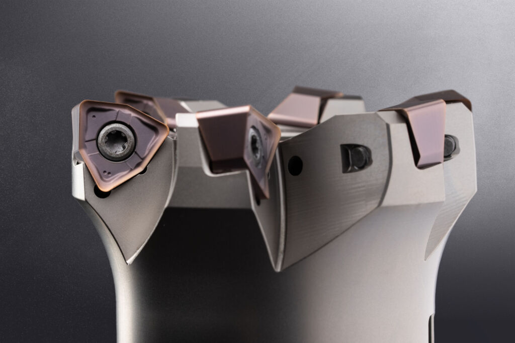 Durch die sechs Schneiden pro Wendeschneidplatte ergibt sich ein gutes Verh&auml;ltnis der Kosten je Schneidkante.