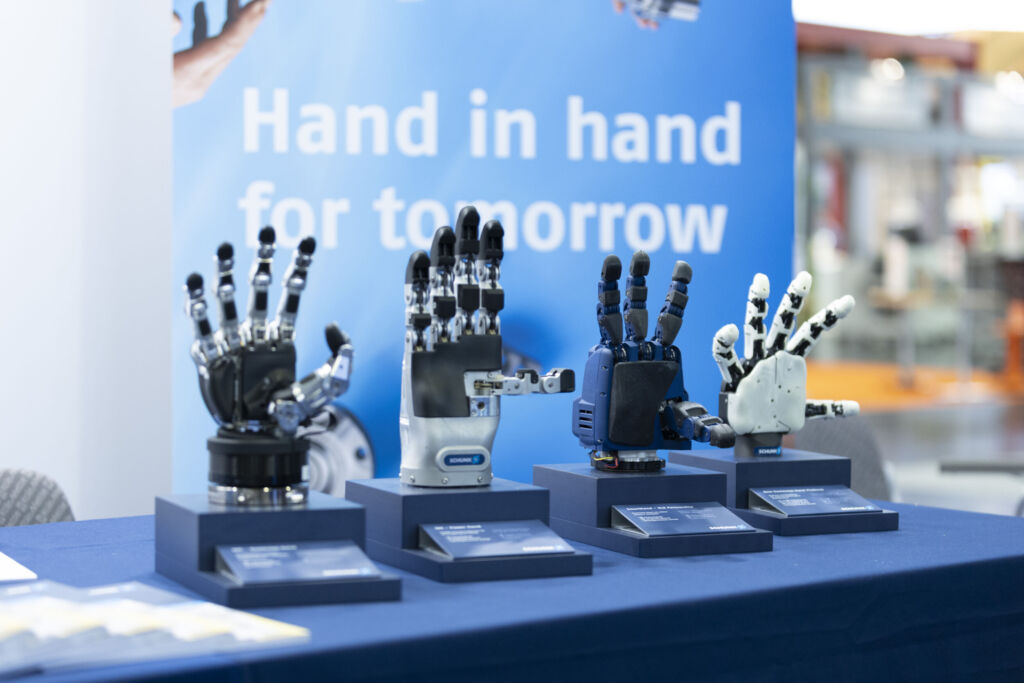 Schunk treibt die industrielle Weiterentwicklung humanoider Robotik voran und bündelt alle Aktivitäten künftig im neu gegründeten Tech-Spin-off. Im Zentrum steht die nächste Generation einer modular aufgebauten, anthropomorphen 5-Finger-Greifhand.