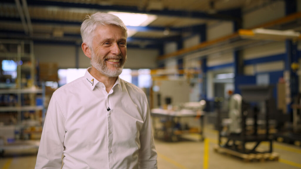 "Wir haben uns f&uuml;r die Verwendung des Fortis-N-Systems auf unseren ProSys ADV+ Maschinen entschieden, da es unsere hohen Anforderungen an die Genauigkeit erf&uuml;llt", sagt Alfred K&ouml;nemann, CEO of Anderson Europe. "Au&szlig;erdem ist die integrierte Einstell-LED des Fortis-Messsystems ein innovatives Feature, das aufgrund der bei der Maschinenmontage eingesparten Zeit echten Mehrwert bietet."