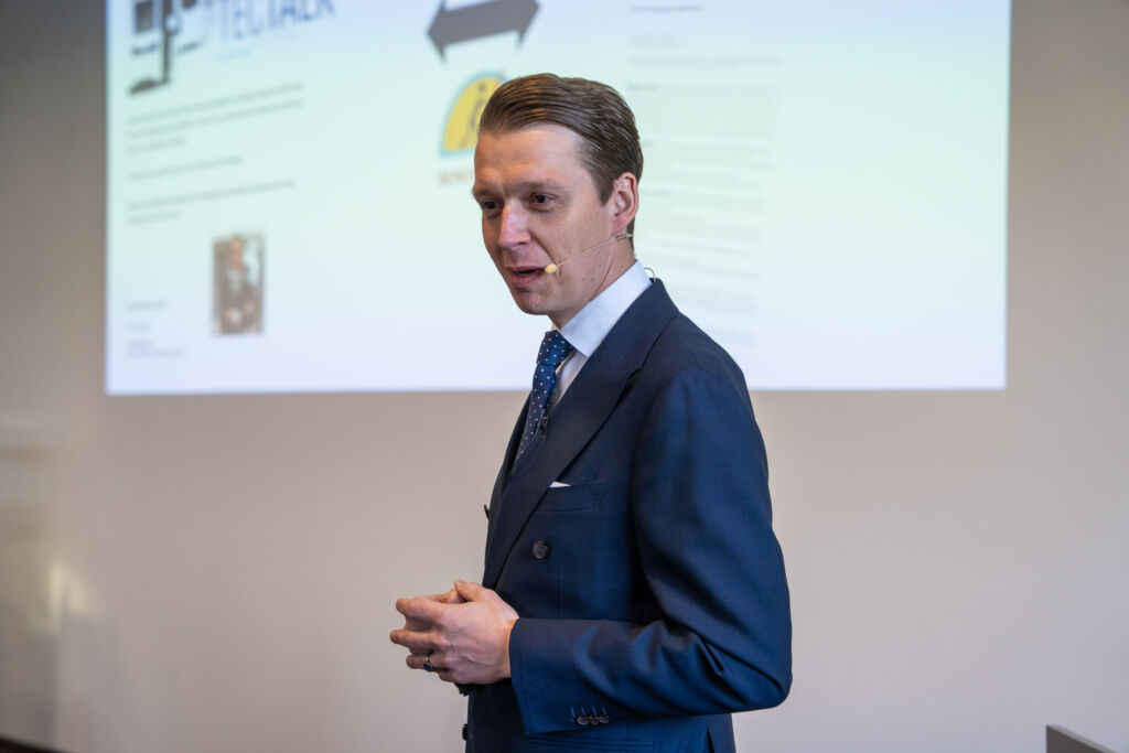 Carlo Buck, Gesch&auml;ftsf&uuml;hrer von United Machining Solutions in Schorndorf, zeigte sich wie immer positiv motivierend: "Lasst uns gemeinsam in den Dialog zwischen Anwendern und Herstellern gehen, um gemeinsam die beste technische L&ouml;sung zu finden." 