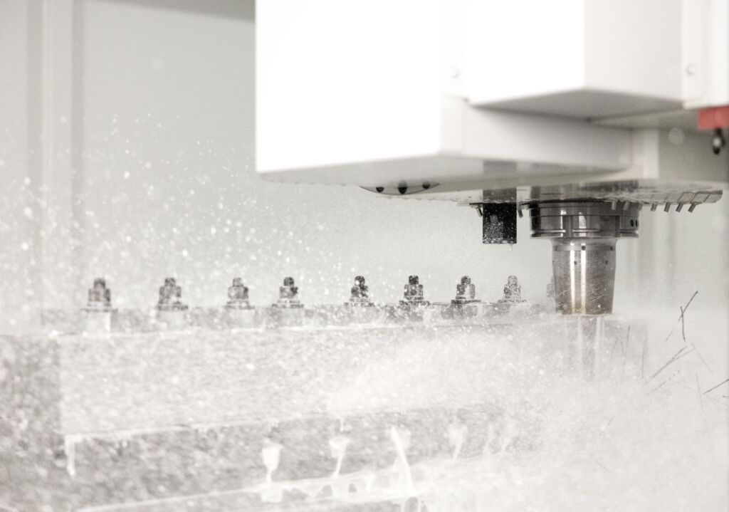 Extrem steif und hochged&auml;mpft: Mit diesen Eigenschaften erreicht das neue, hydrostatisch gelagerte Bearbeitungszentrum Starrag S1250 HD Rekordwerte bei der Schwerzerspanung von Titan-Strukturbauteilen.