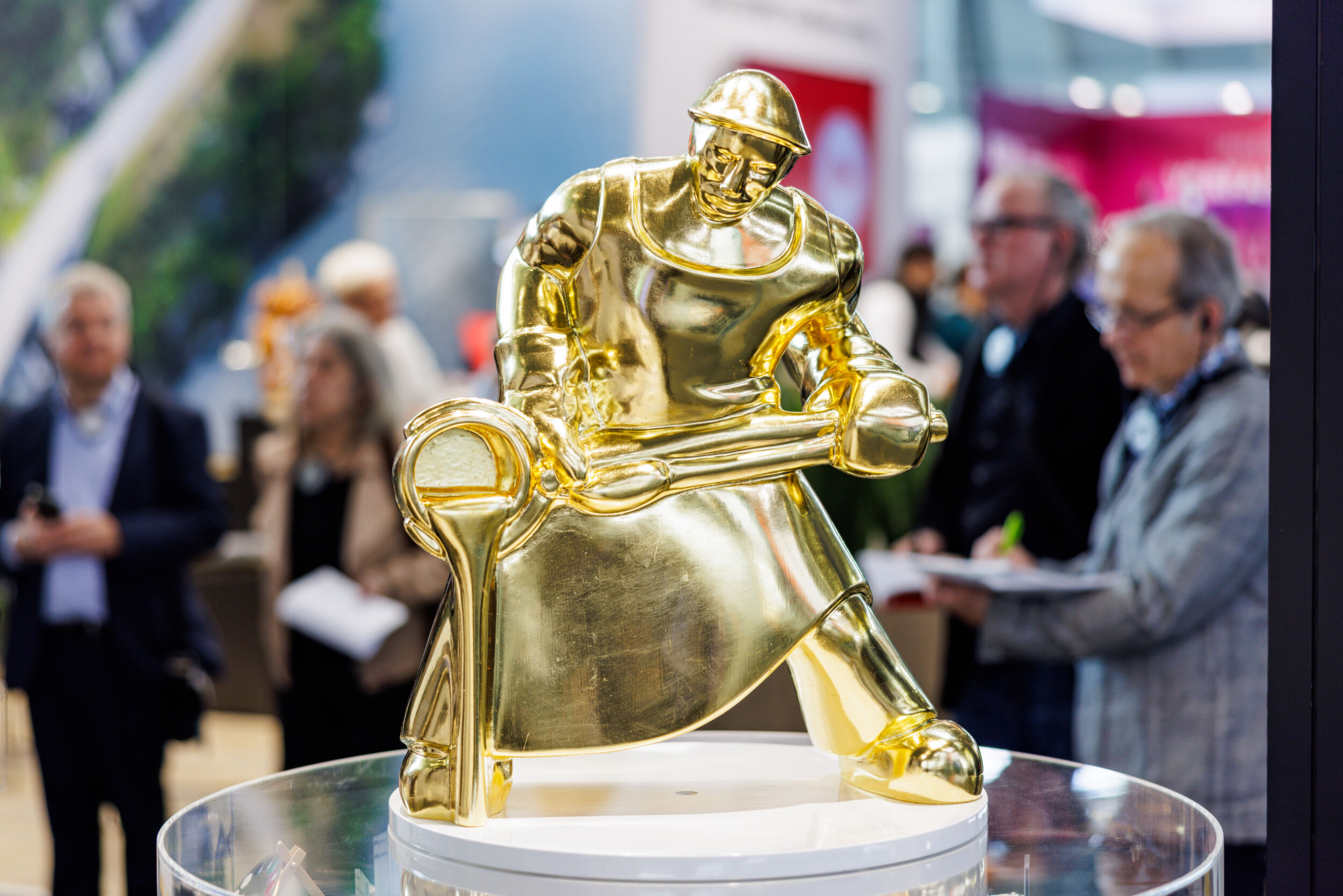 Ole Spata SURFACE TECHNOLOGY GERMANY 2024..Heimerle + Meule GmbH, Halle 1, Stand D26,