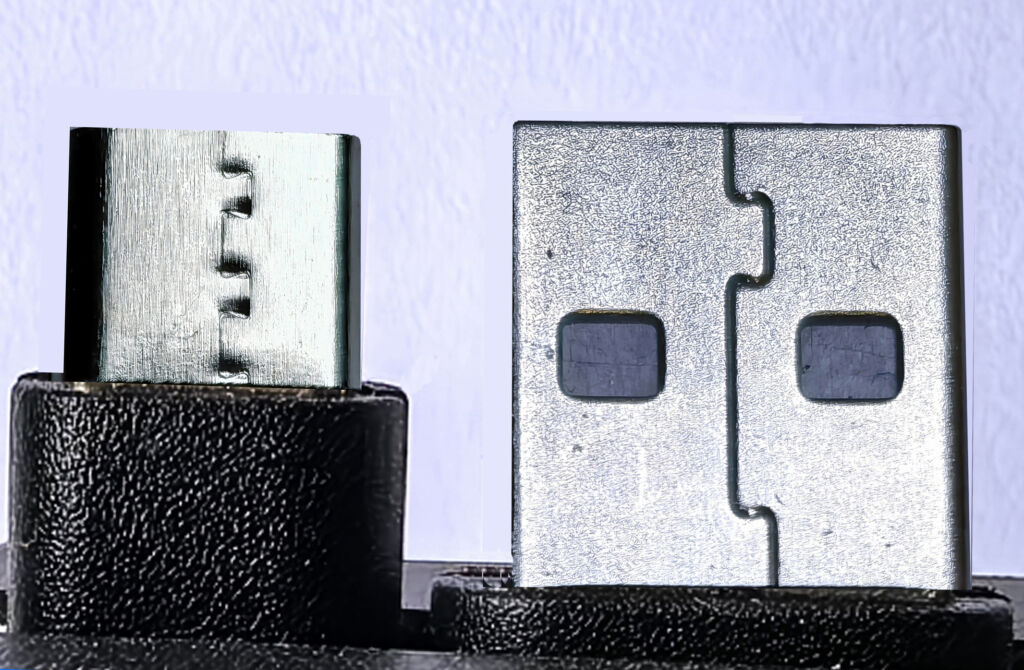 Die Details im Bereich der Schwalbenschwanz-Verbindung der Blechenden lassen erkennen, welche umformtechnischen Herausforderungen bei der USB-C-Version zu bew&auml;ltigen sind.