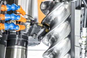 Zahnformfräsen von Rotoren mit Hartmetall-Wendeplatten auf einer LC 500