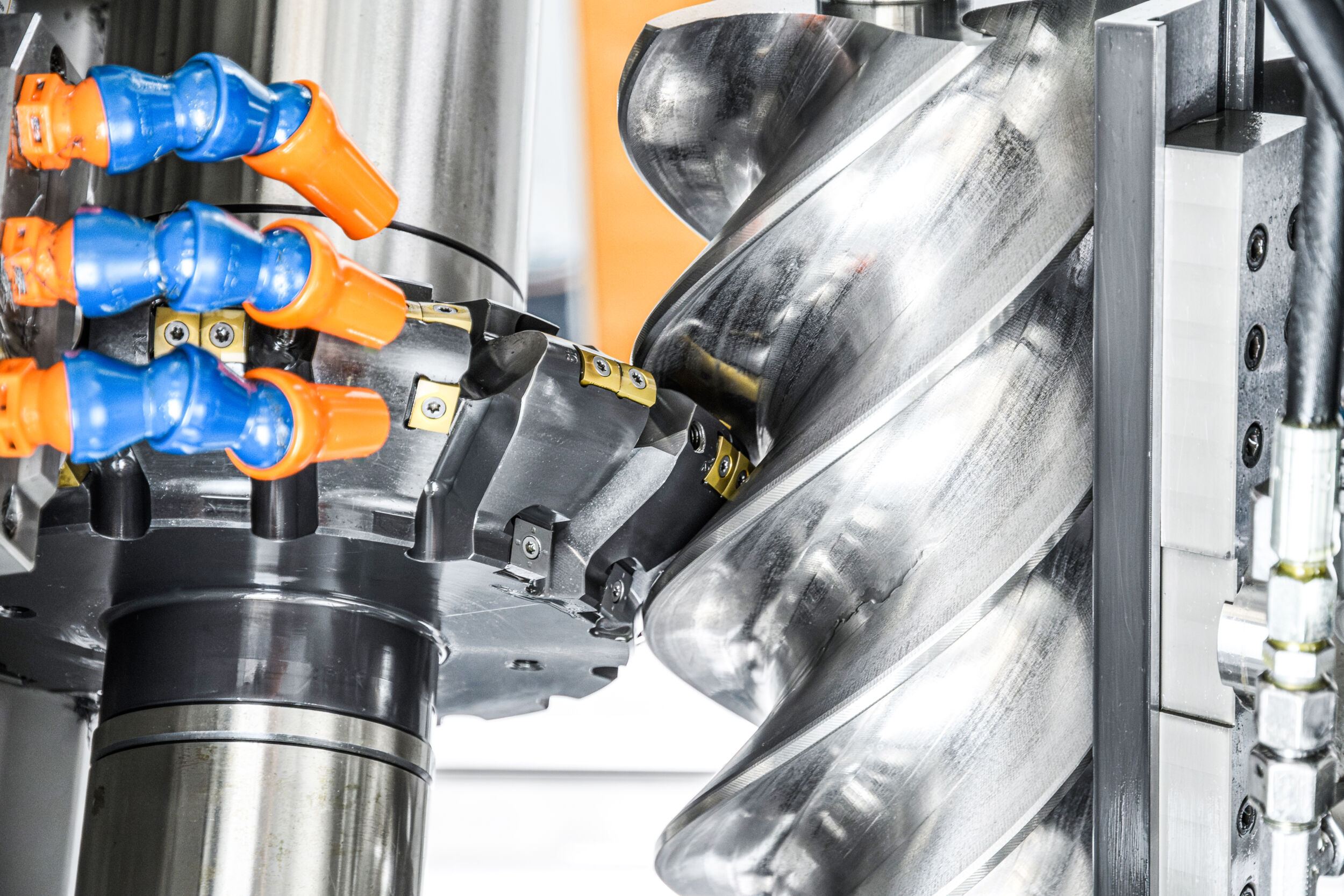 Zahnformfräsen von Rotoren mit Hartmetall-Wendeplatten auf einer LC 500