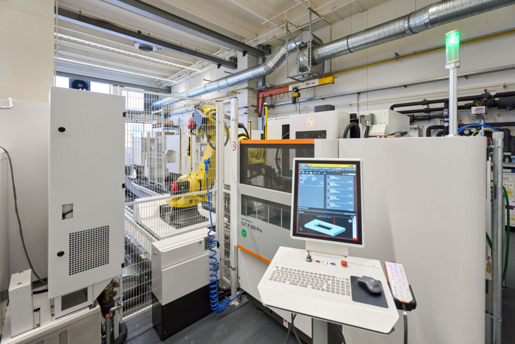 Redigiert FA United Machining Innentitel dima 4 26 Bild 5 1