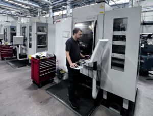 Die Vollmer VGrind hat sich bei Exactaform als leistungsstarke Lösung für die Präzisionsbearbeitung von Hartmetallwerkzeugen etabliert.