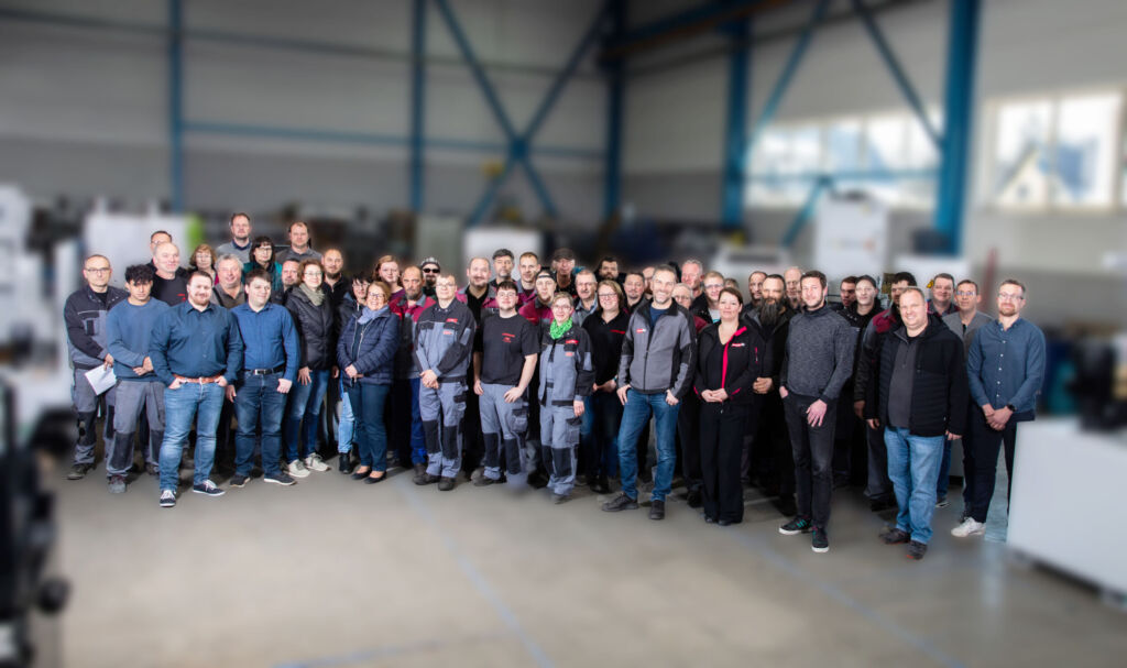 Das qualifizierte Team entwickelt und fertigt patentierte Filterverfahren, innovative Fördersysteme, nachhaltige Umwelttechnik und passgenaue Anlagen.