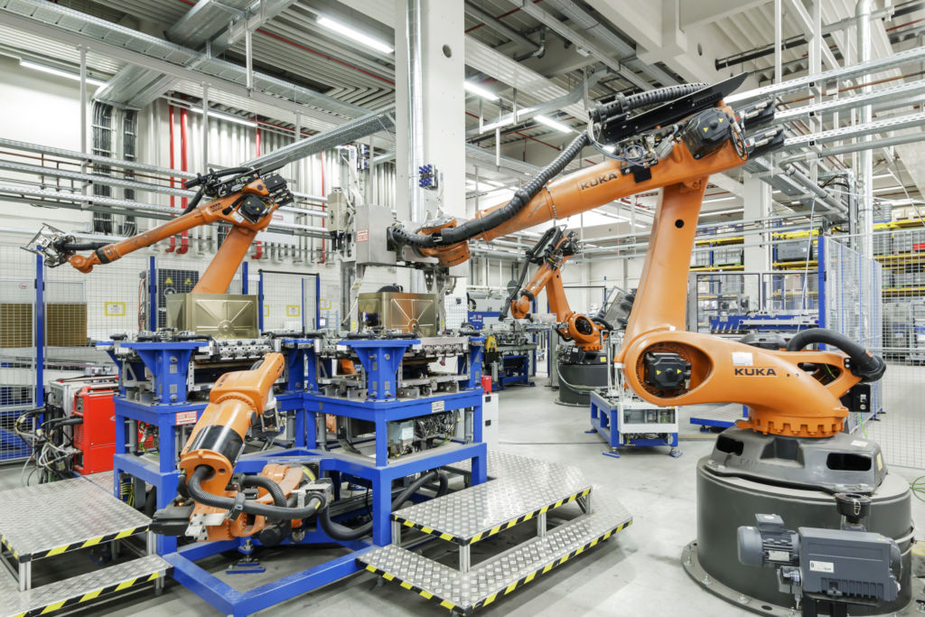 Gas- und Keramikkochfelder, Dampfgarer und Wärmeschubladen werden bei Miele in Bünde hergestellt.