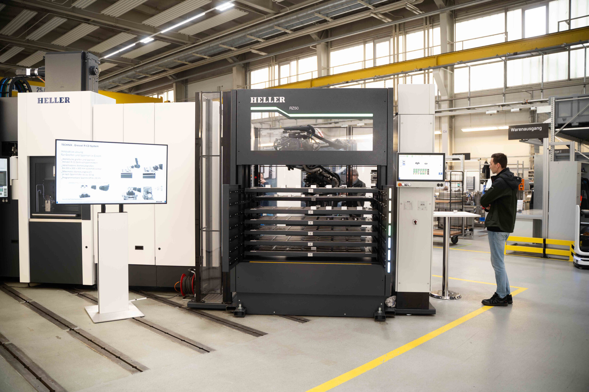 Heller hat die Roboterzelle RZ50 als Standardprodukt konzipiert, für das der Anwender nur noch ein paar Ausstattungsmerkmale auswählt.